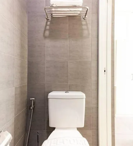 別墅 Miq_5br/silom Bts,mrt/wifi 1000mb/jacuzzi/16pax 曼谷